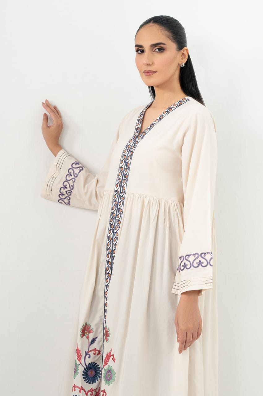 ZEEN 1 PIECE EMBROIDERED SHIRT MODEL WEAR