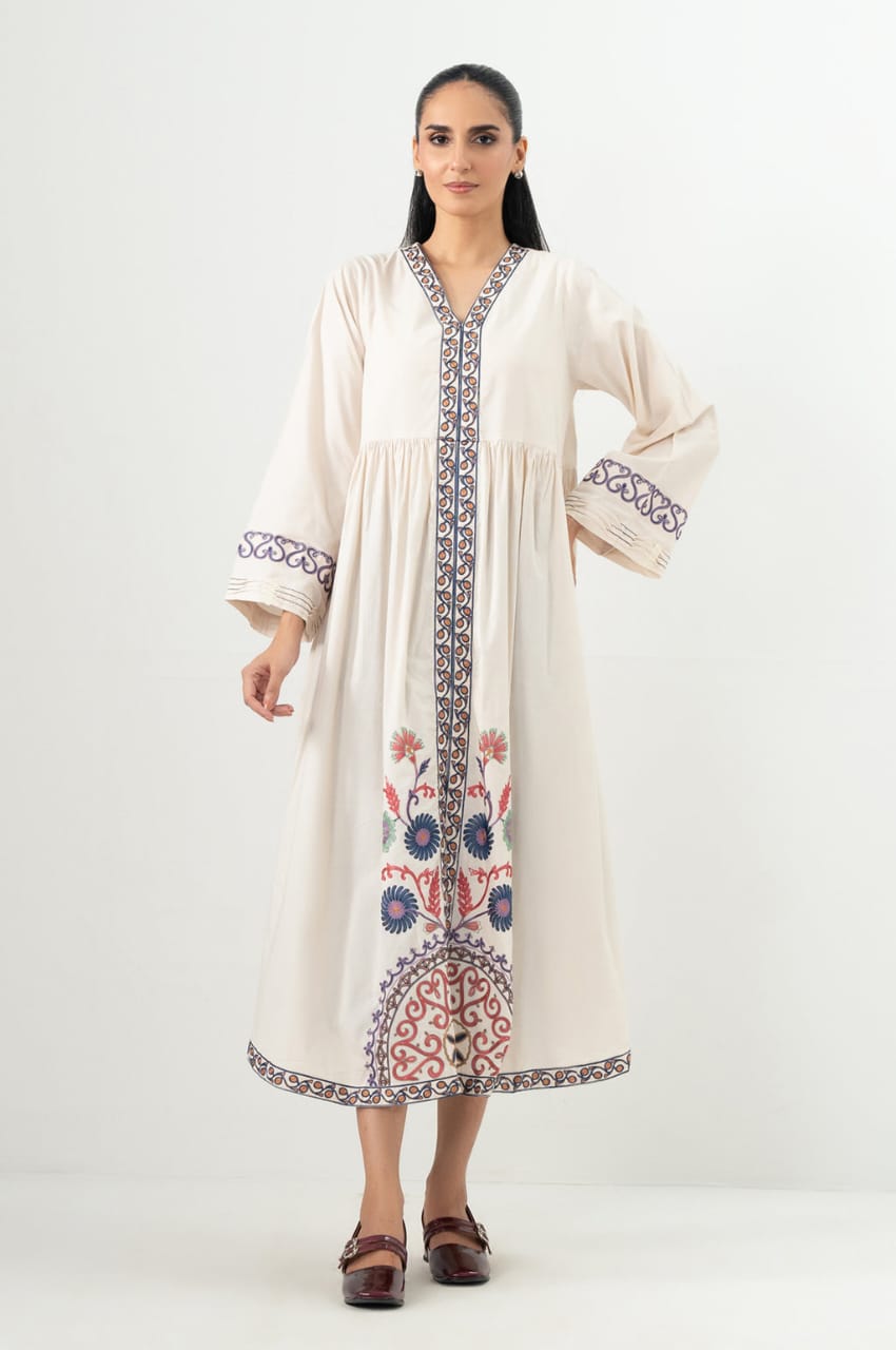 ZEEN 1 PIECE EMBROIDERED SHIRT MODEL WEAR