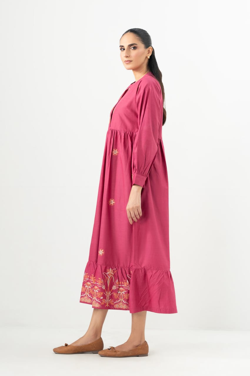 ZEEN 1 PIECE EMBROIDERED SHIRT MODEL WEAR