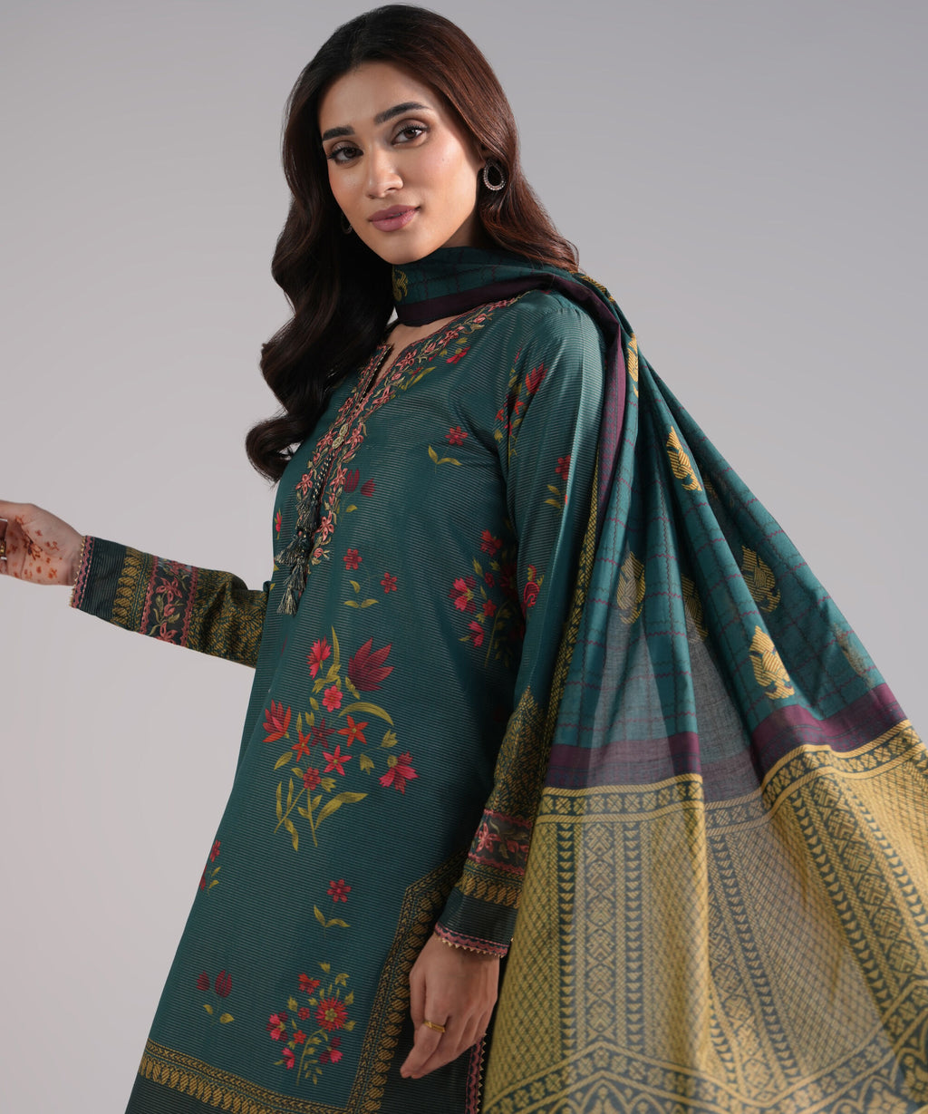 Sapphire 3-Piece Embroidered Lawn Suit