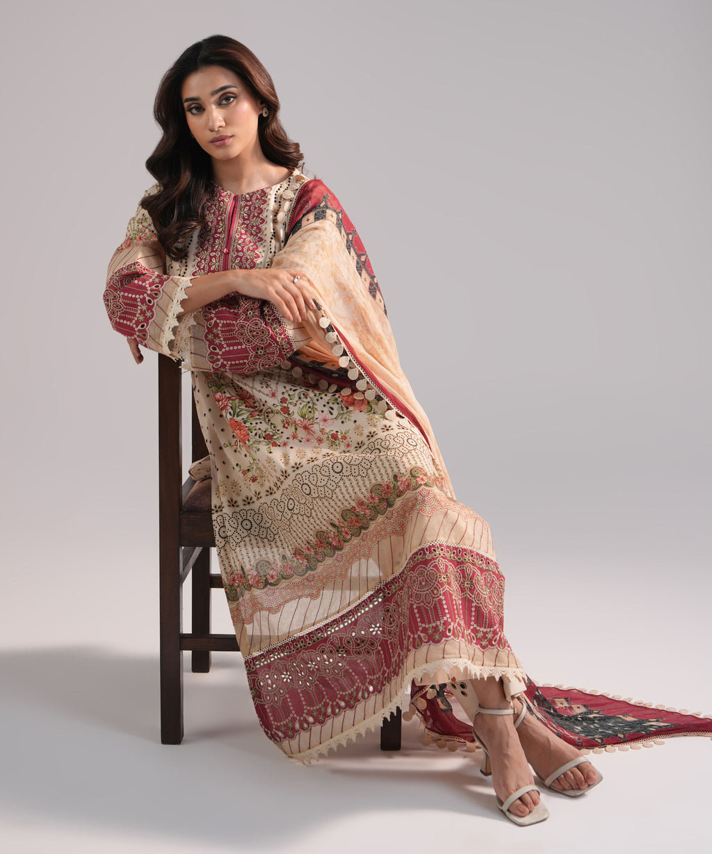 Sapphire 3 Piece Embroidered Suit Lawn
