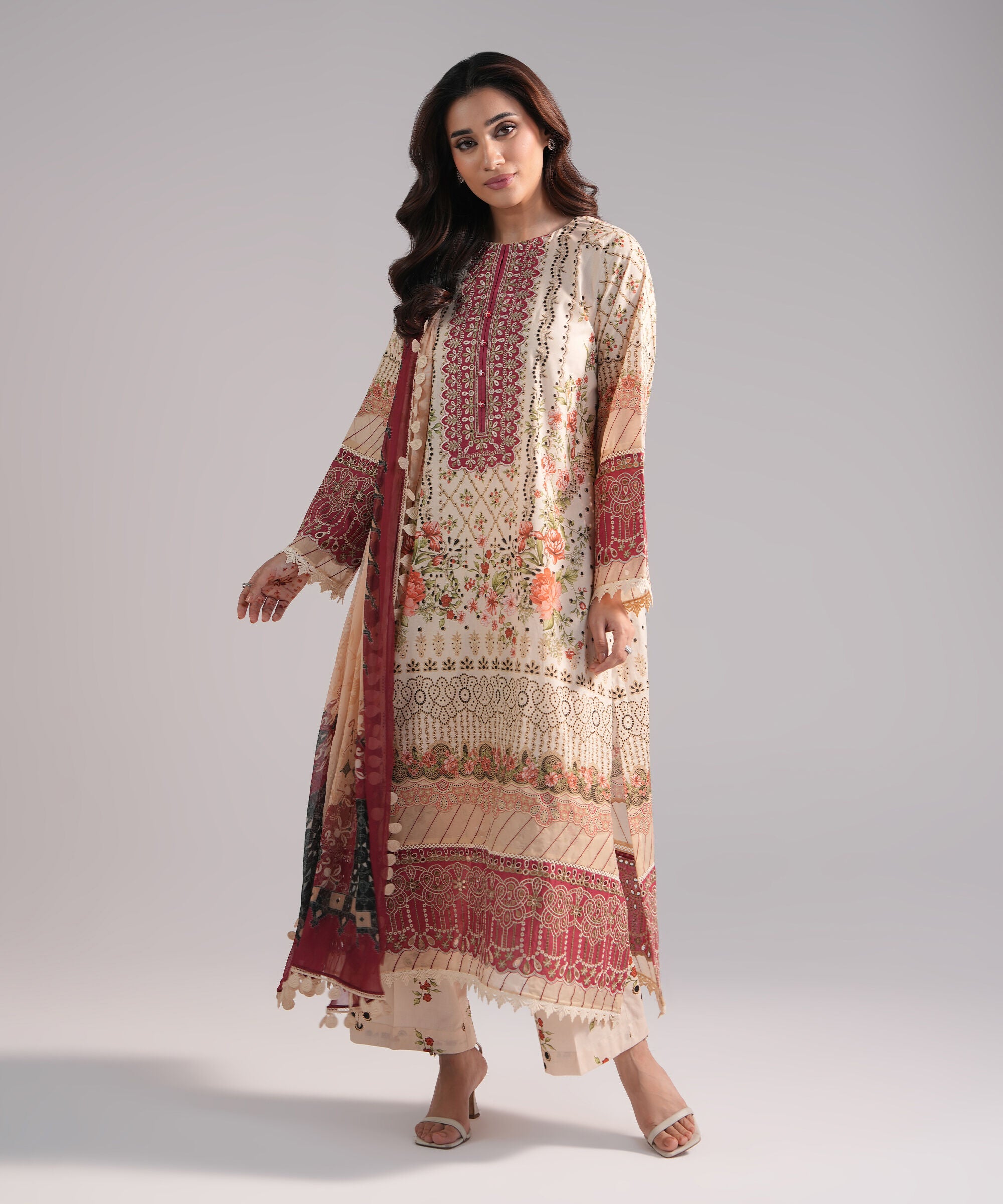 Sapphire 3 Piece Embroidered Suit Lawn