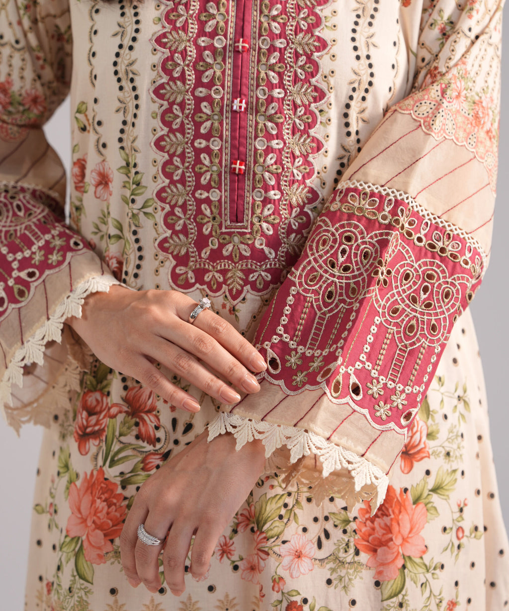 Sapphire 3 Piece Embroidered Suit Lawn