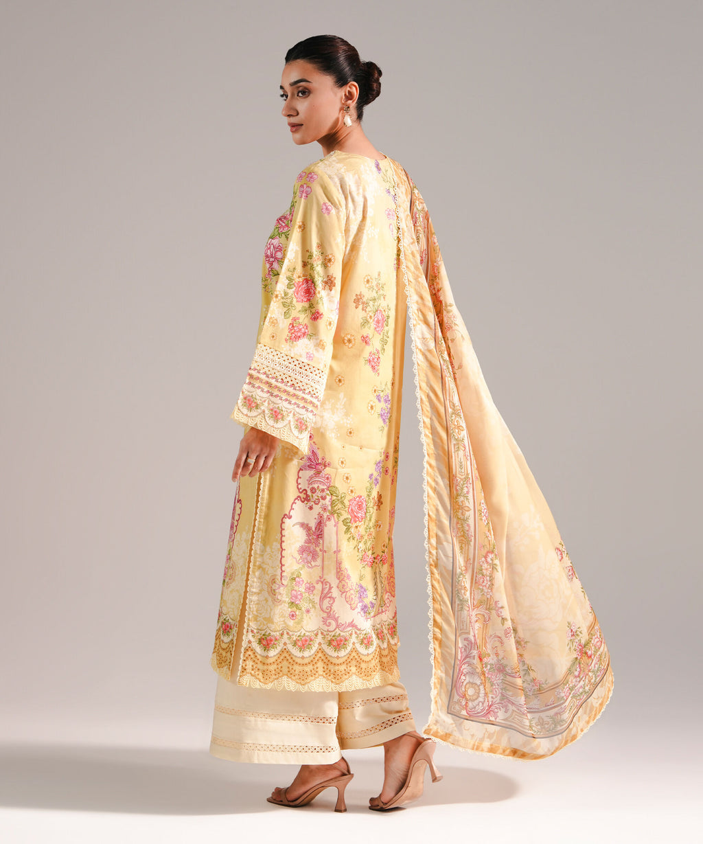 Sapphire 3 Piece Embroidered Lawn Suit