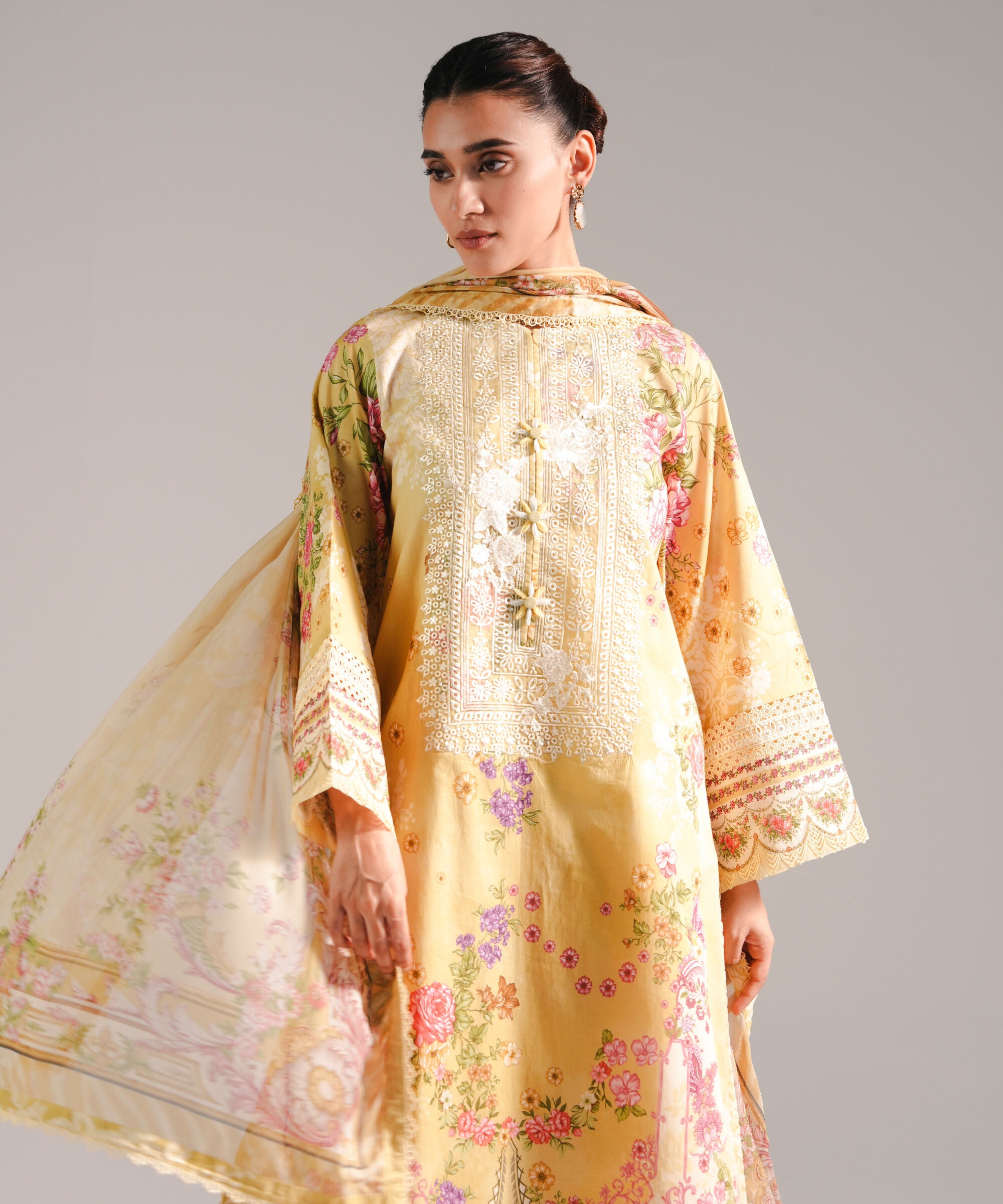 Sapphire 3 Piece Embroidered Lawn Suit