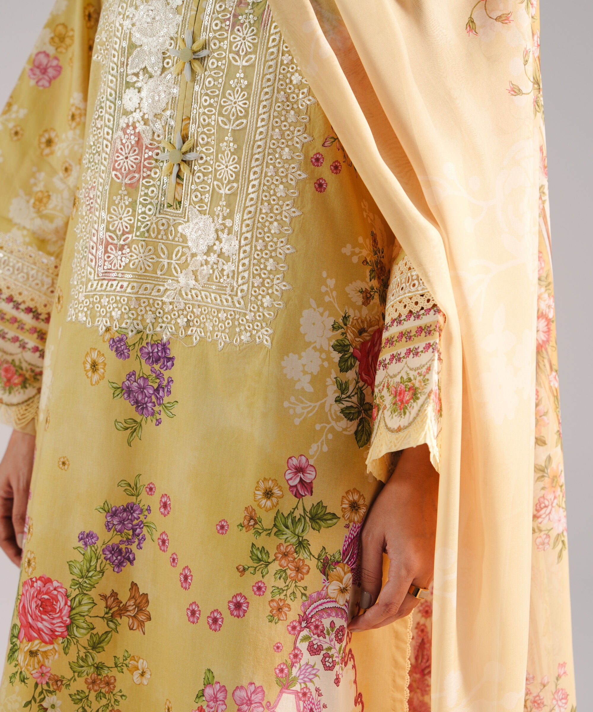 Sapphire 3 Piece Embroidered Lawn Suit
