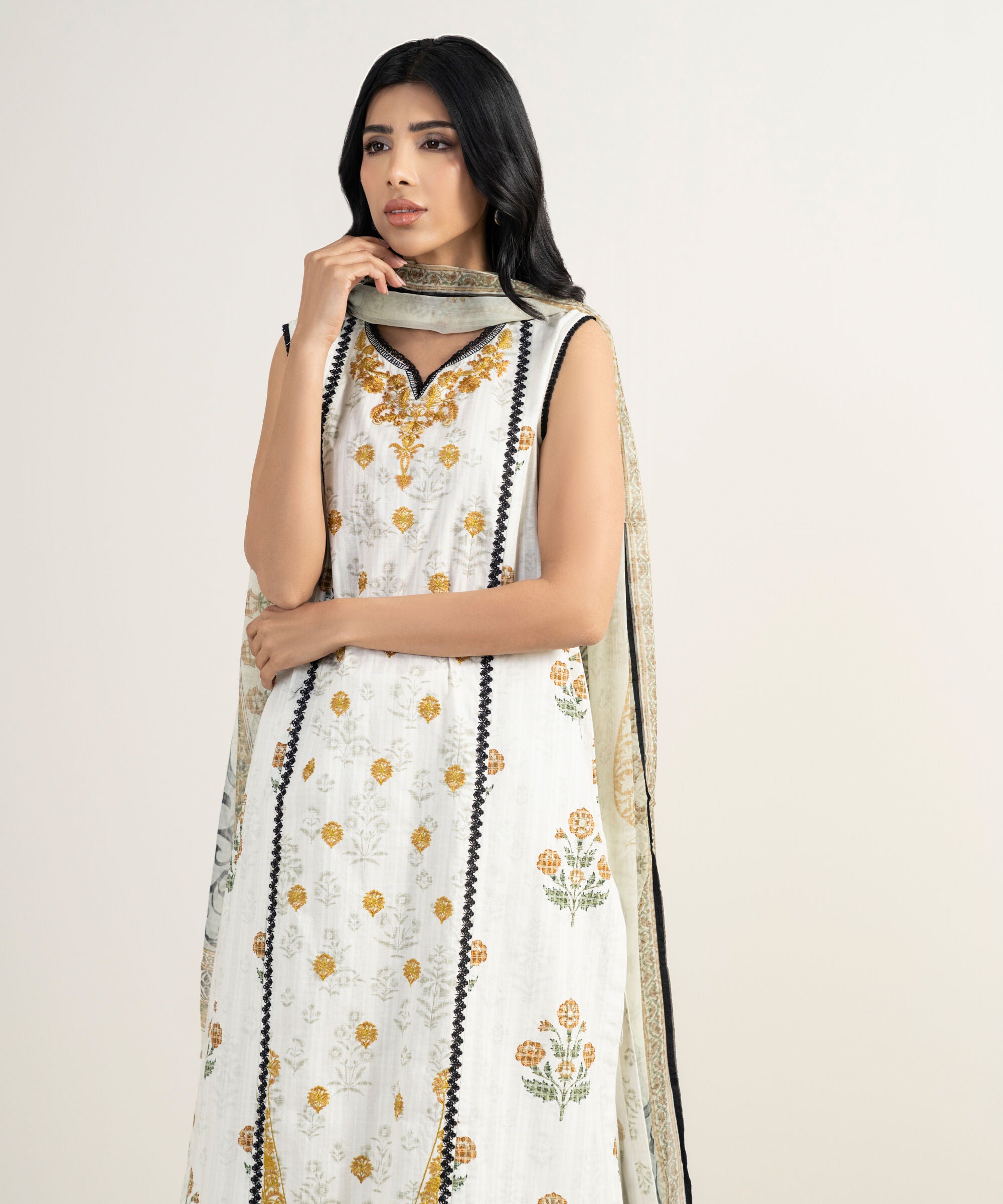 Sapphire 3 Piece - Embroidered Lawn Suit With sleeves