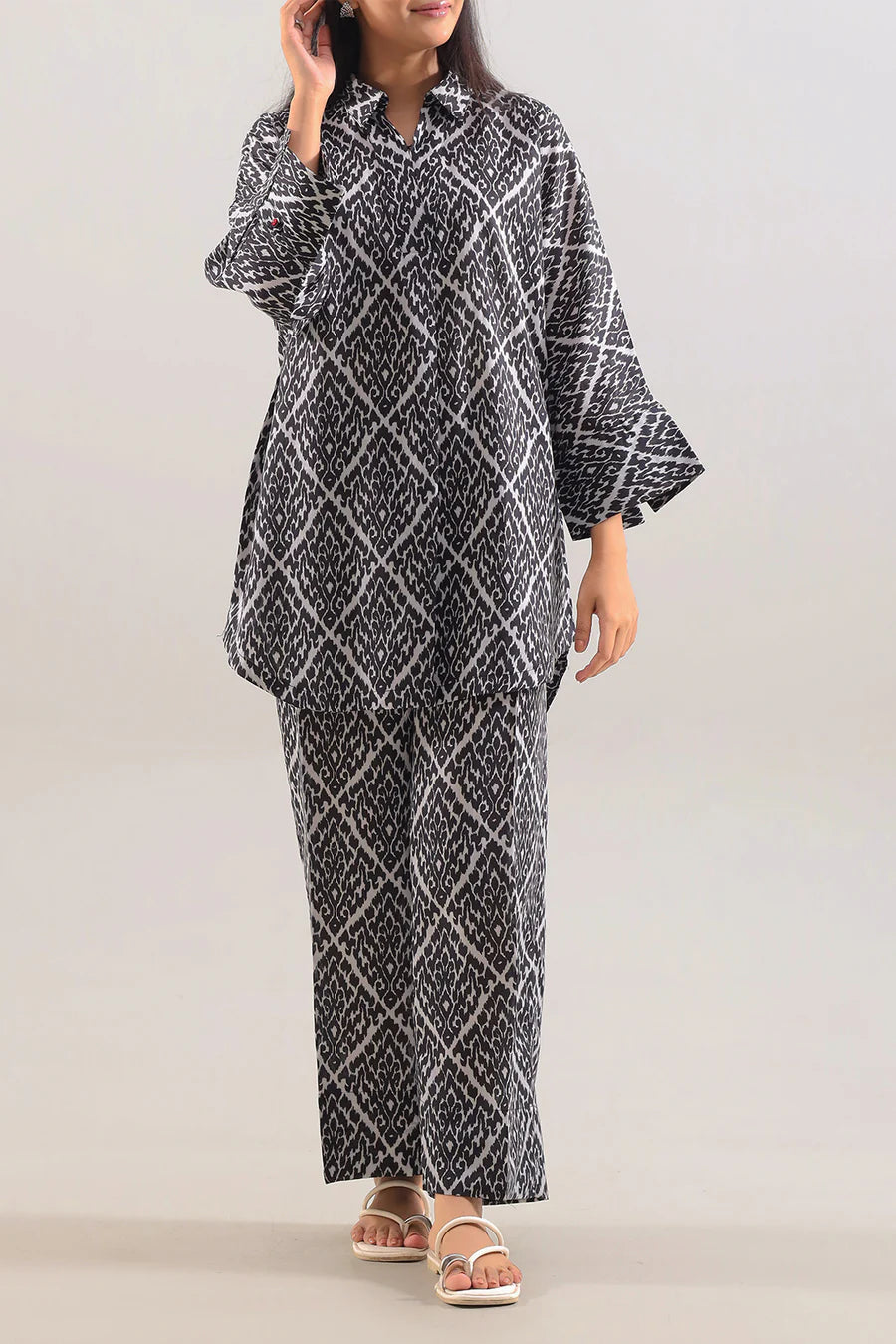 Saya | Printed Lawn Stitched 2 Piece (Shirt/Trouser)