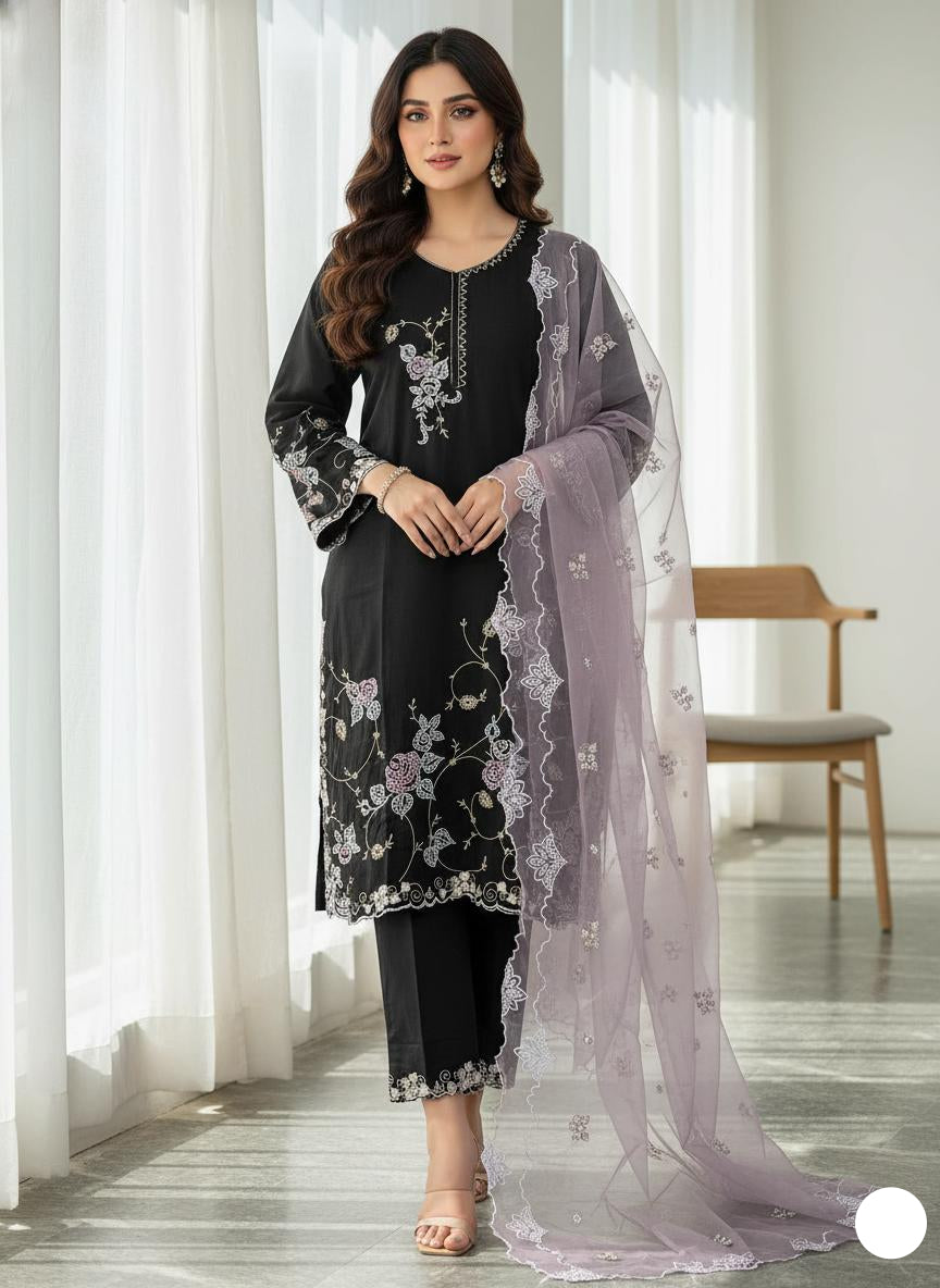 Image 3-piece Embroidered Suit